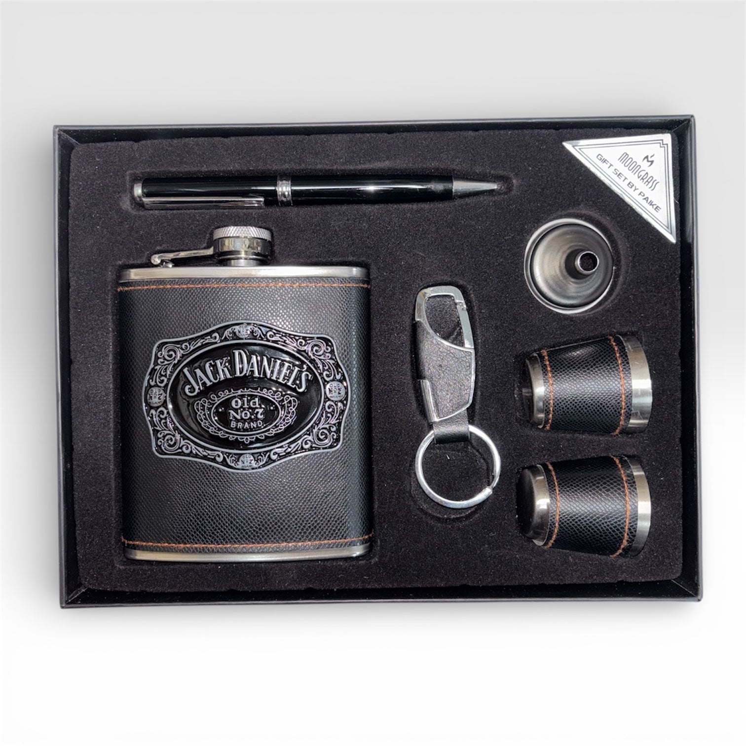 Подаръчен комплект за уиски с метална манерка