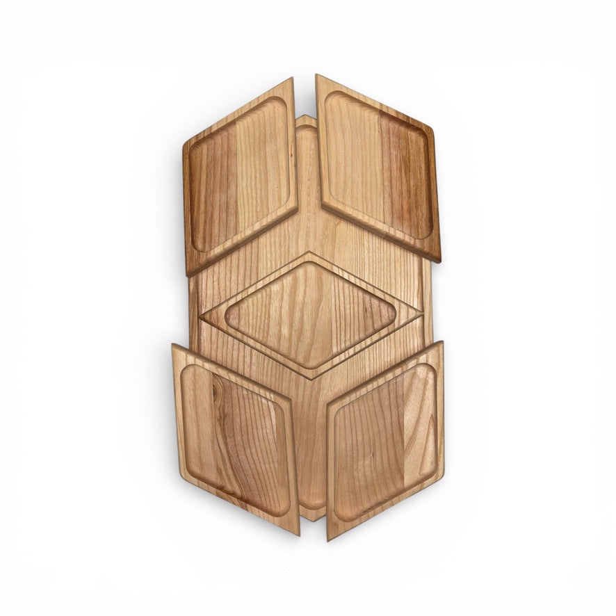 Дървен поднос с отделящи се платa – ясен