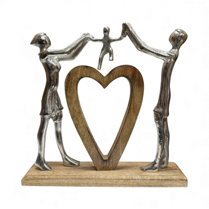 Декоративна фигура – Семейство със сърце