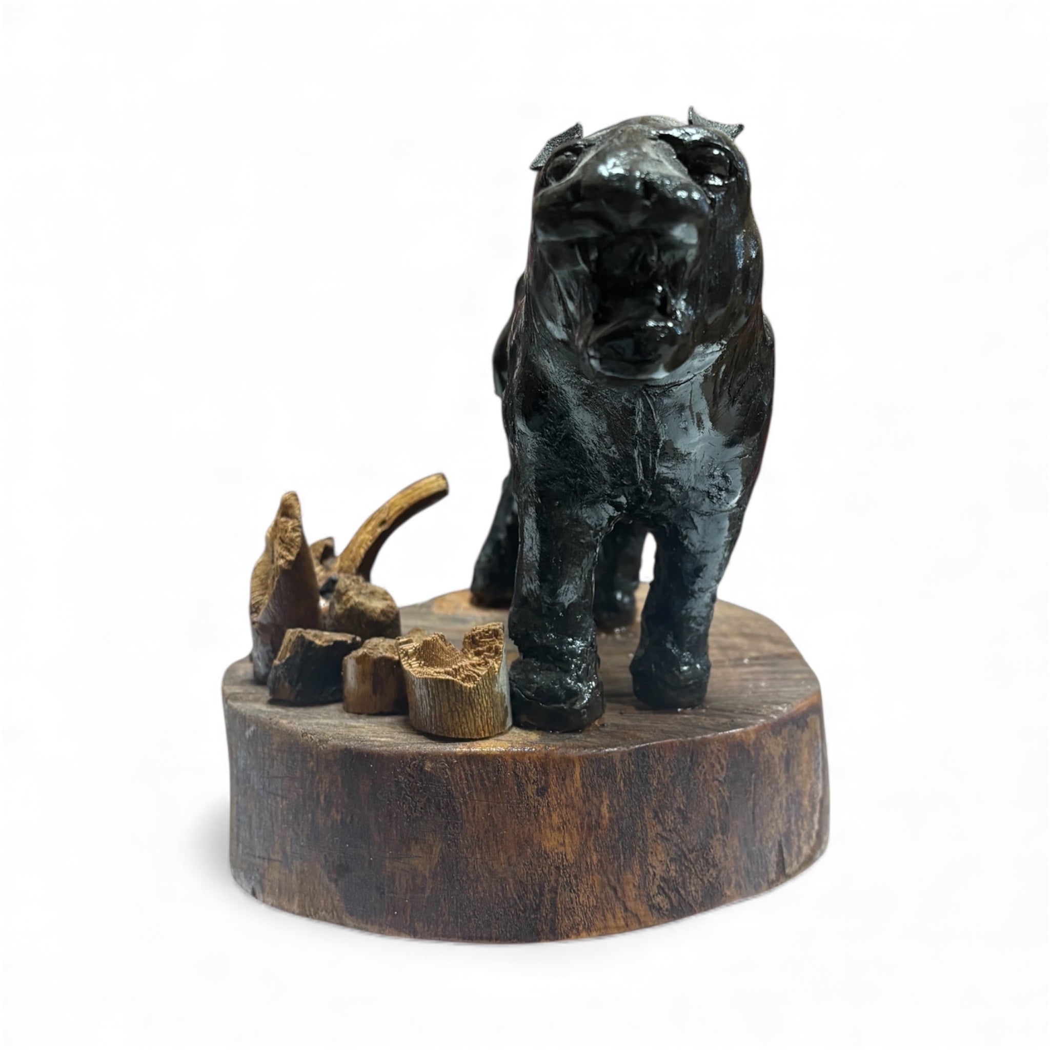 Ръчно изработена дървена фигура – Черна пантера