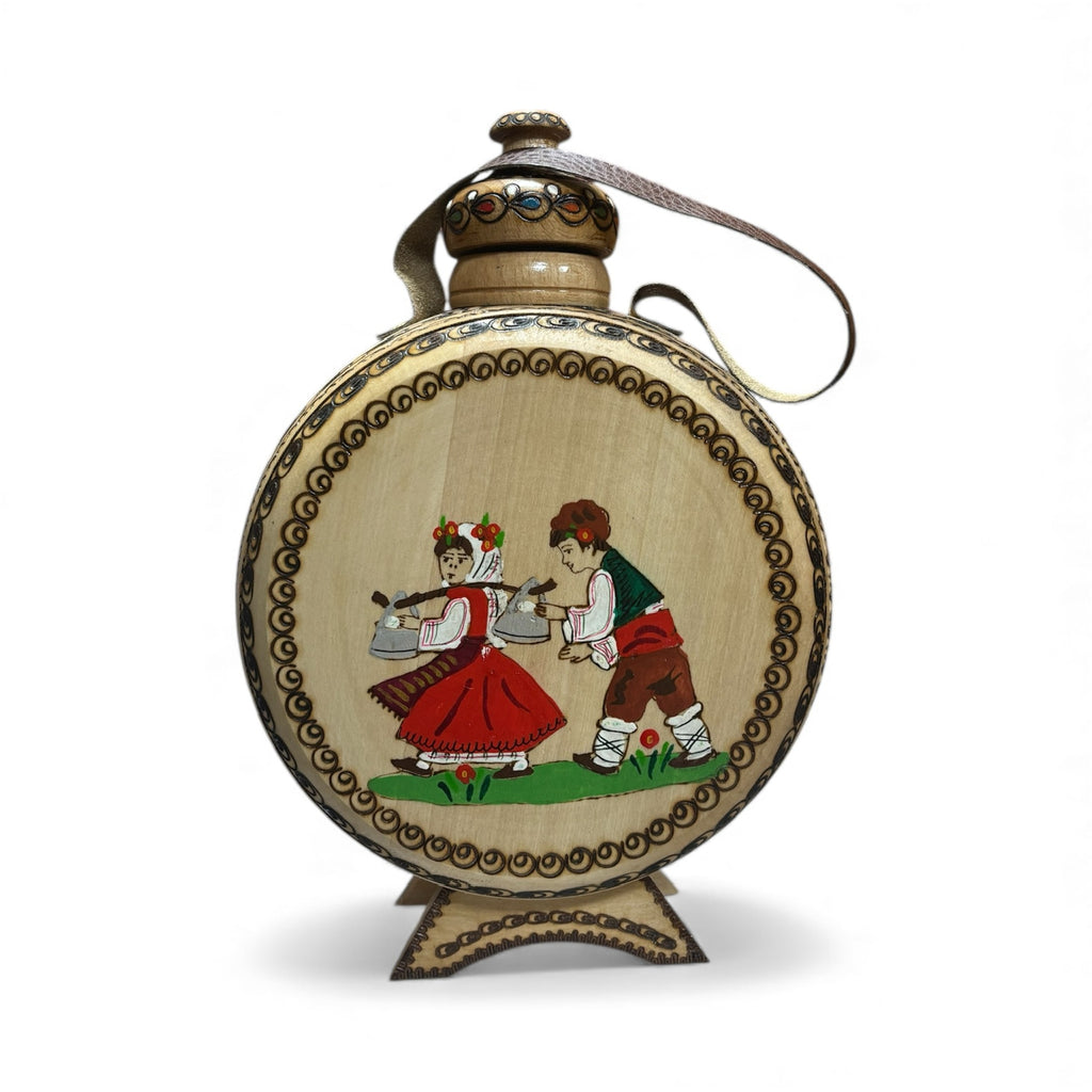 Дървена ръчно изработена бъклица – Фолклорна двойка