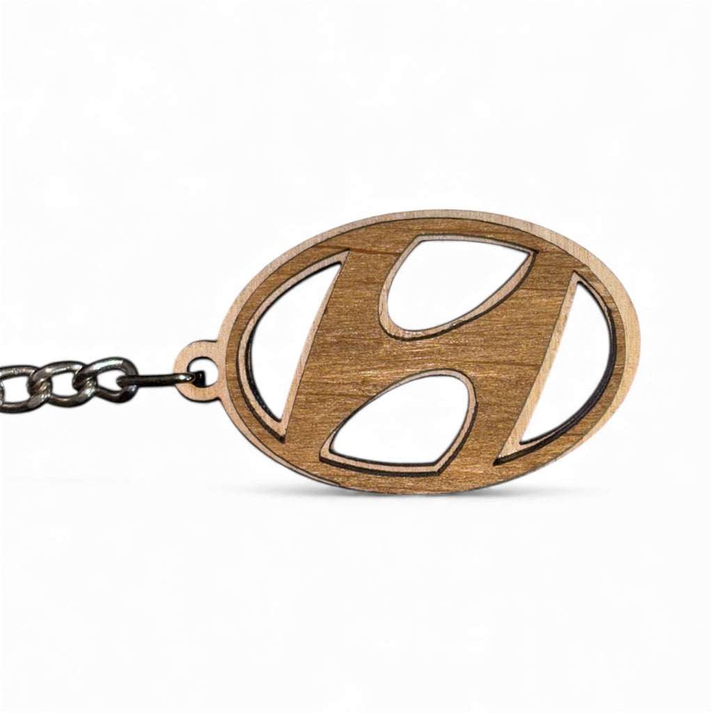 Дървен ключодържател Hyundai