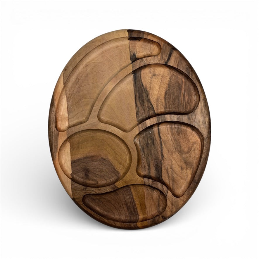 Дървен поднос с отделения