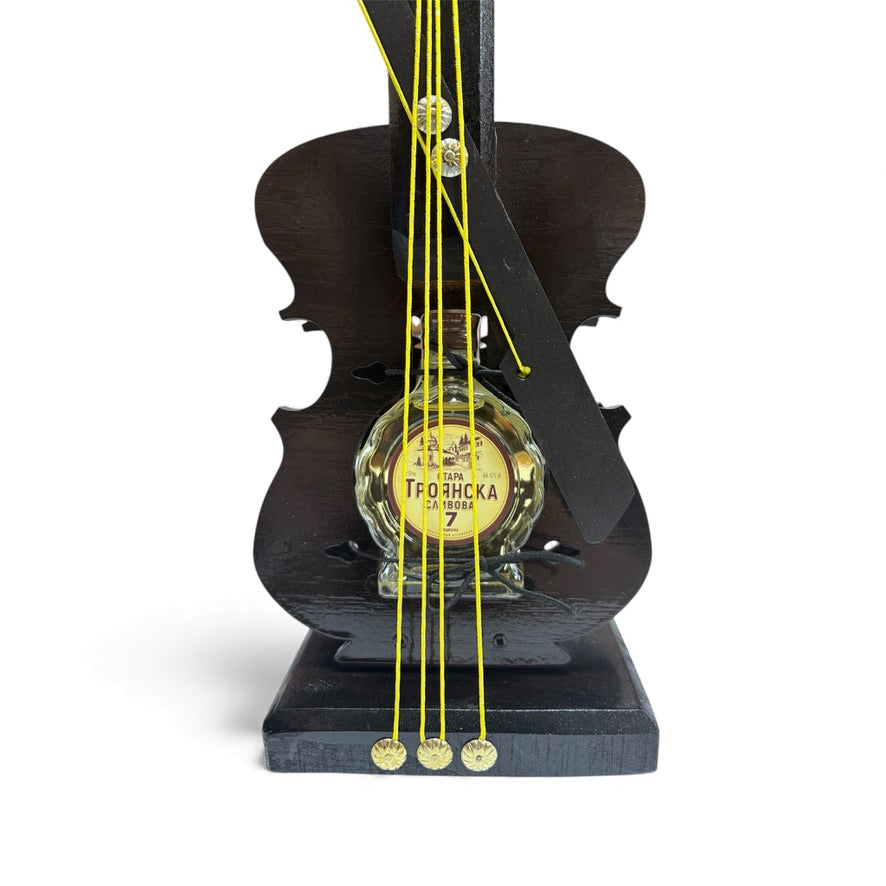 Декоративна цигулка с мини ракия – 50 мл